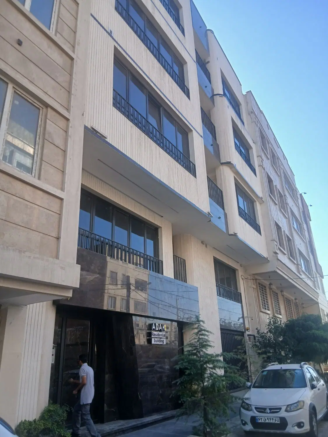 اجاره واحد ۱۰۰ متری