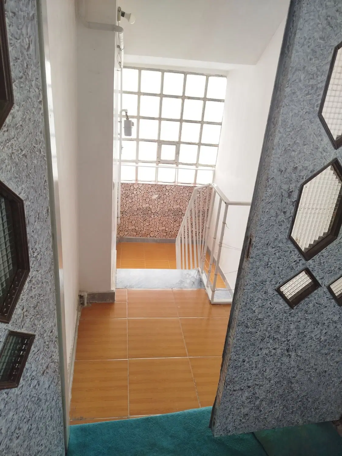 سوییت ۱۰۰ متری طاقبستان