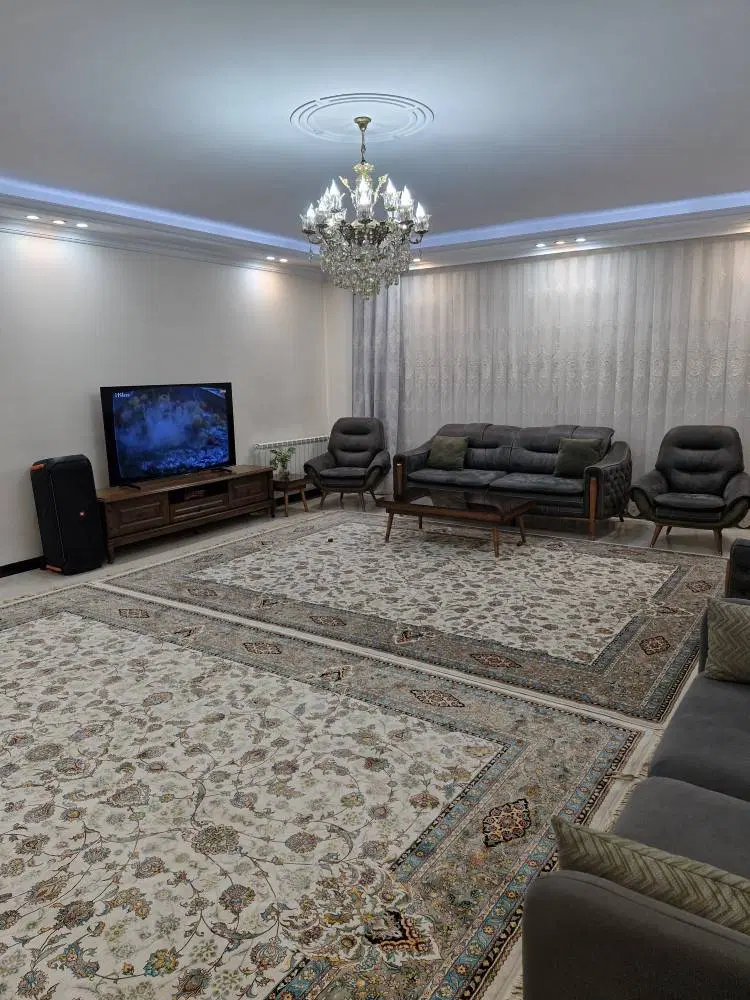 آپارتمان تکواحدی  سه خواب فول