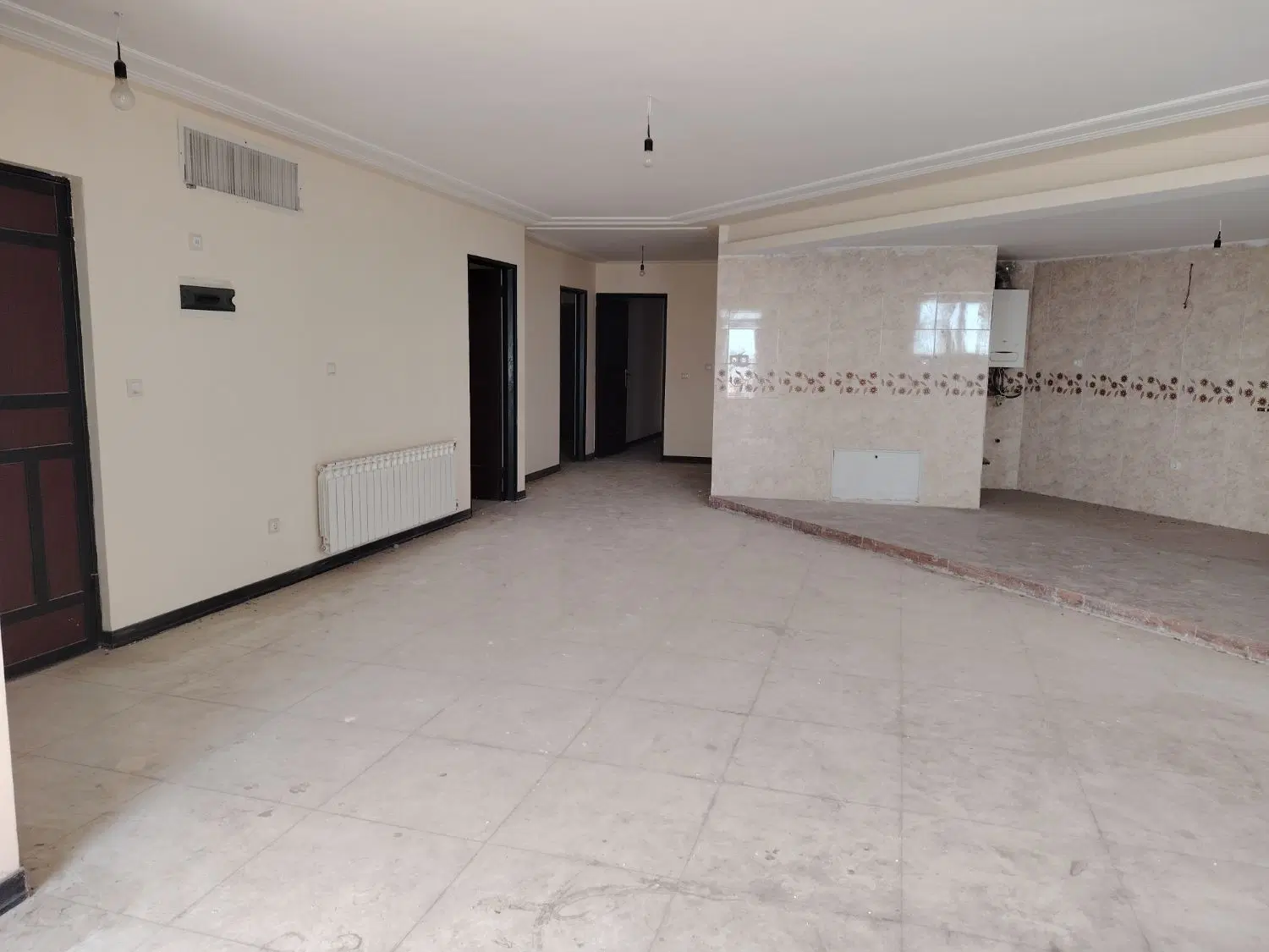 کارگاه دیواردور نزدیک میدان تره بار