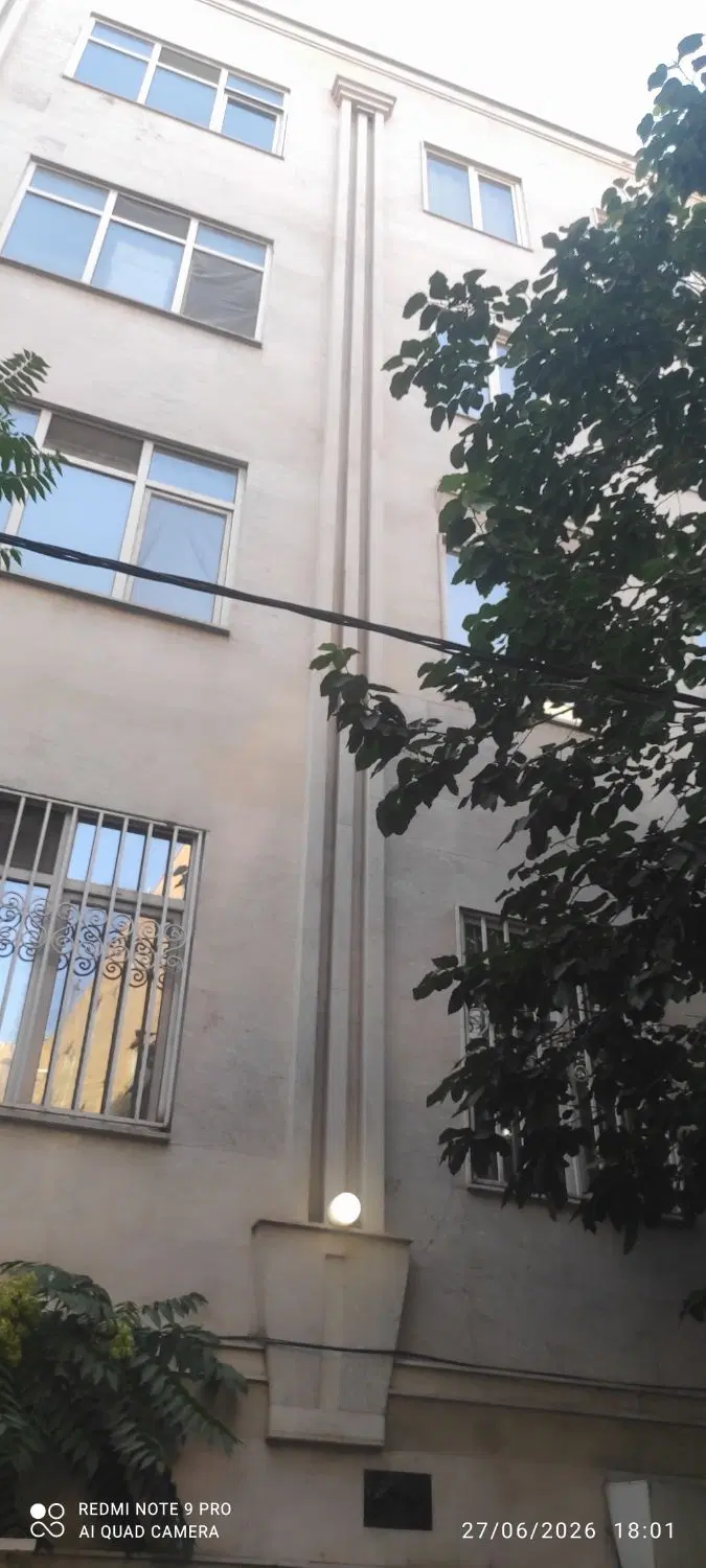 فروش واحد۱۳۱مترشخصی ساز ۳خواب طبقه ۲