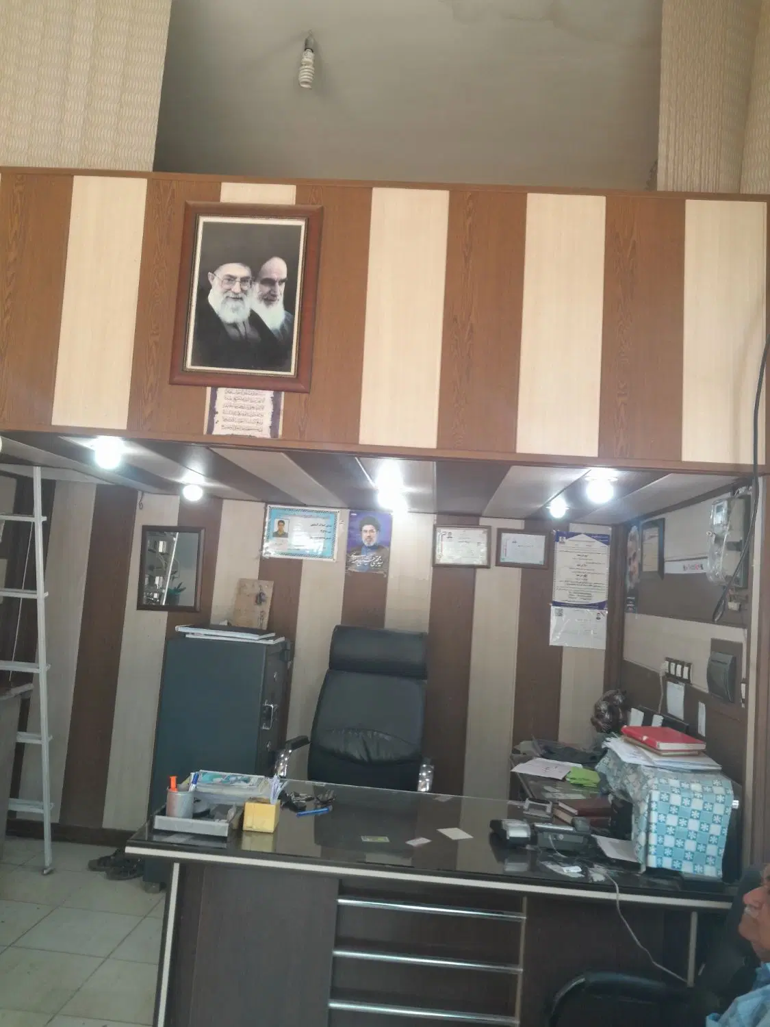 یک ملک تجاری 25 متری