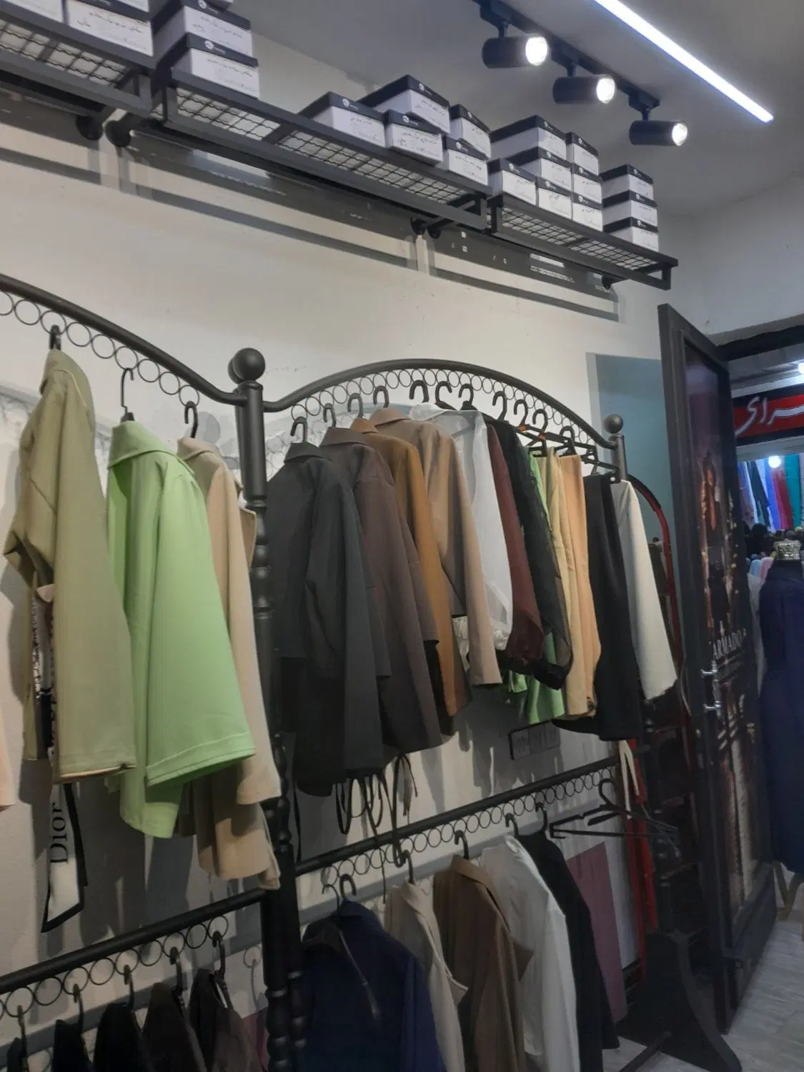 واگذاری بوتیک زنانه پاساژ کردستان طبقه هم کف