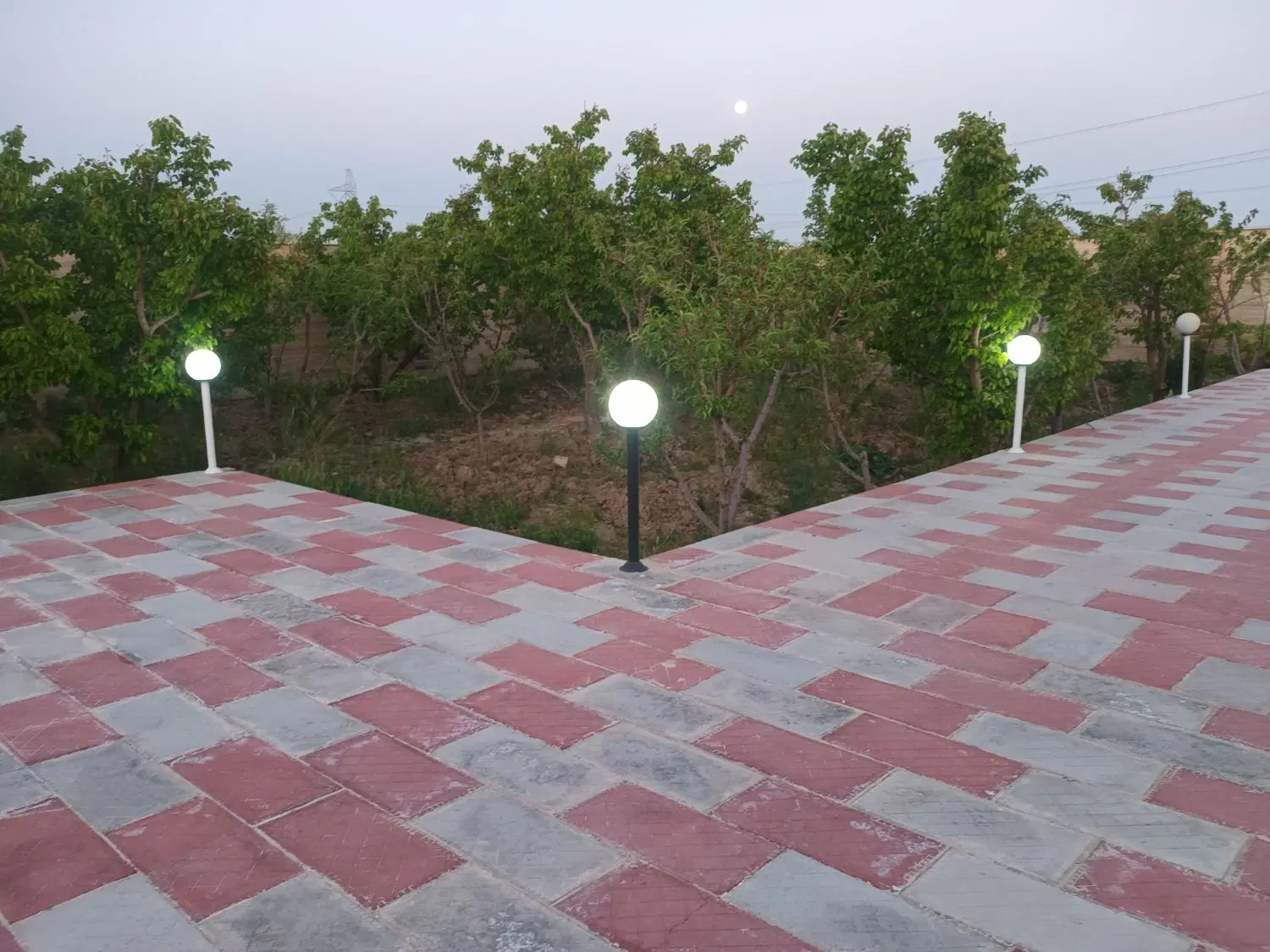 زمین ۴ دیواری چسب بافت مسکونی