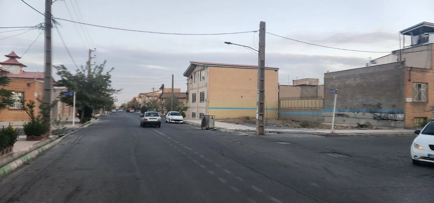 ۱۹۰ متر زمین ۲ نبش فاز ۴ اندیشه سندار