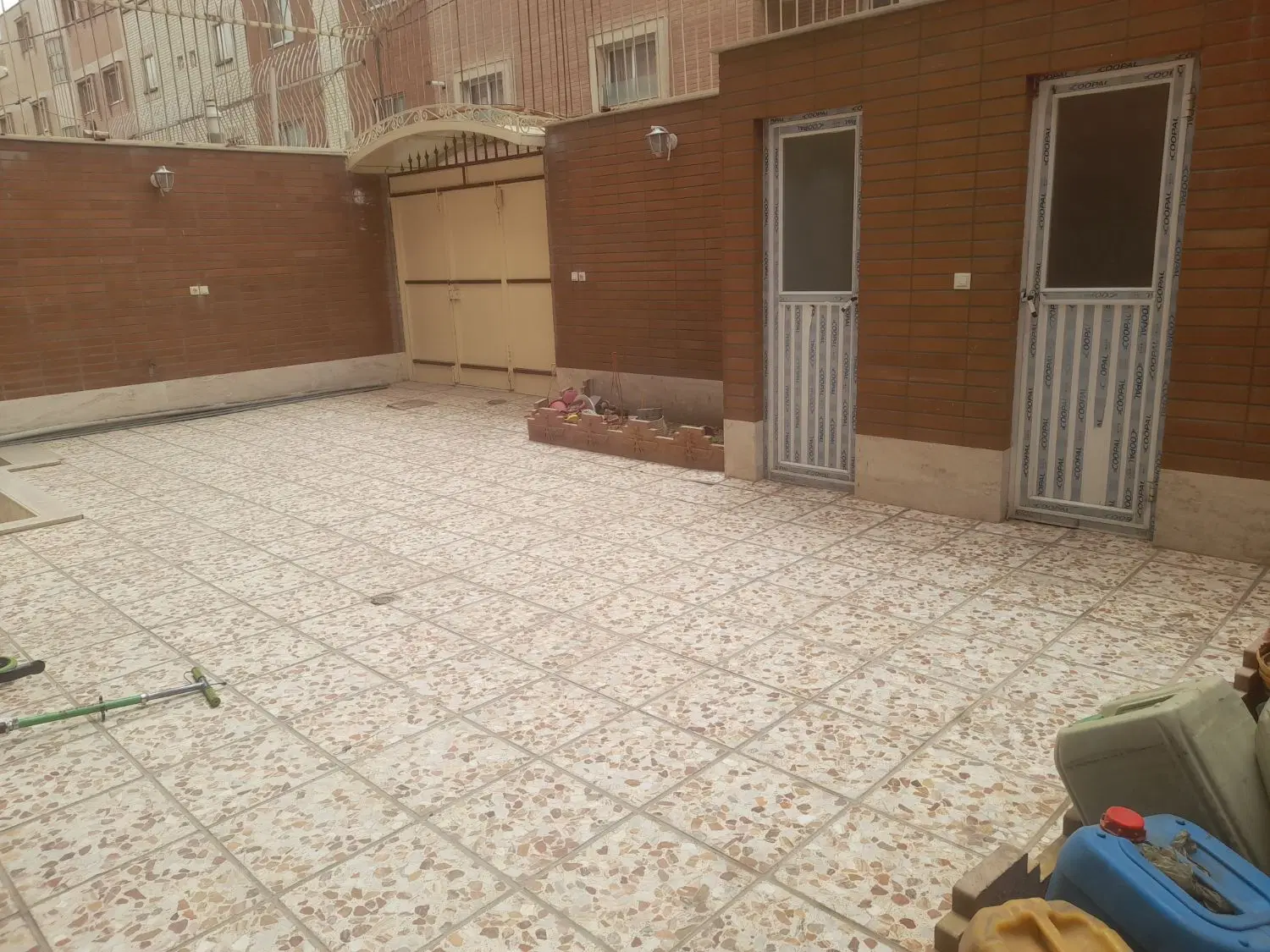 منزل ۳طبقه دونبش