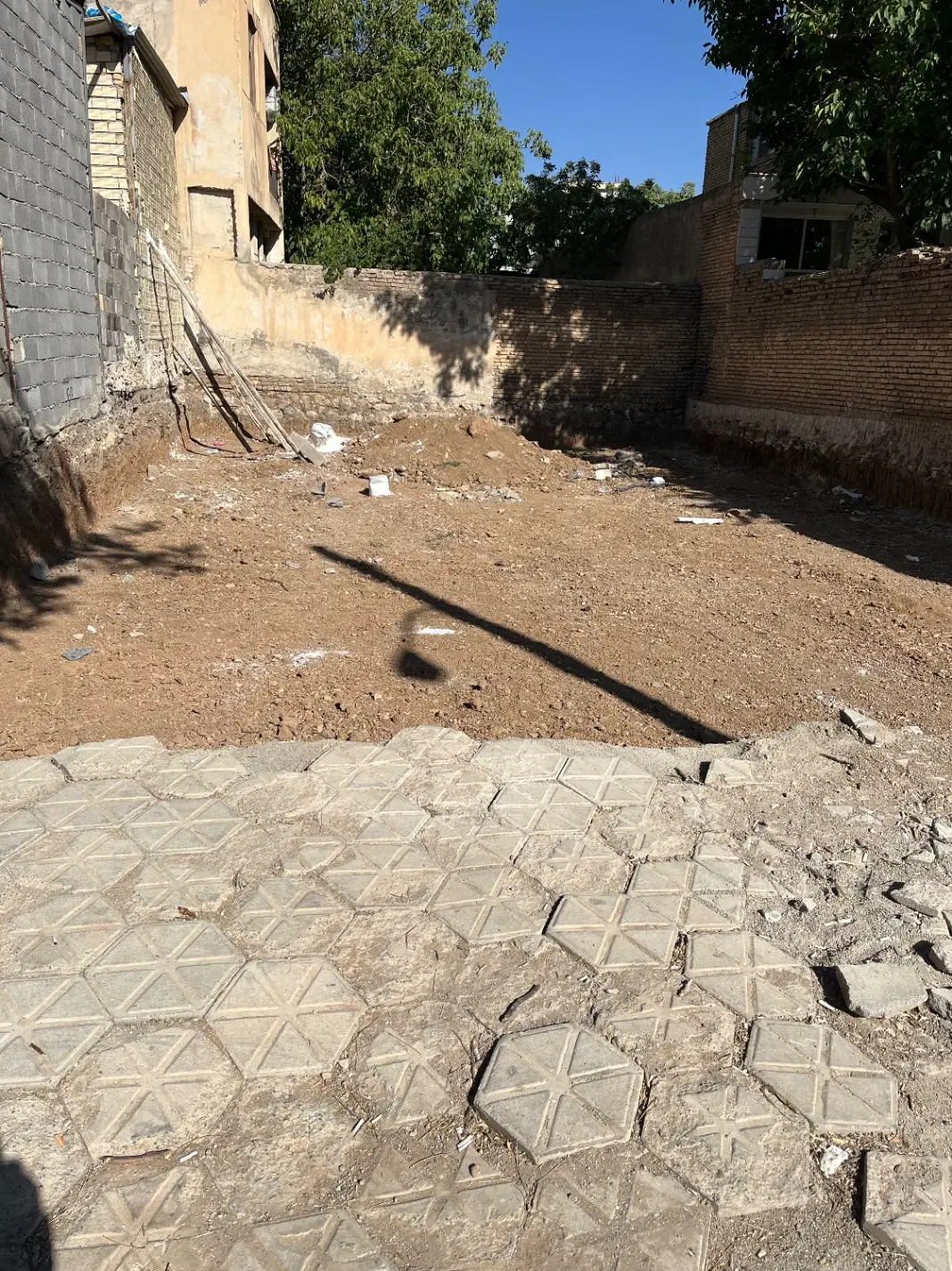 زمین مسکونی ۱۶۰ متری خیابان ۲۴ متری فردوسی