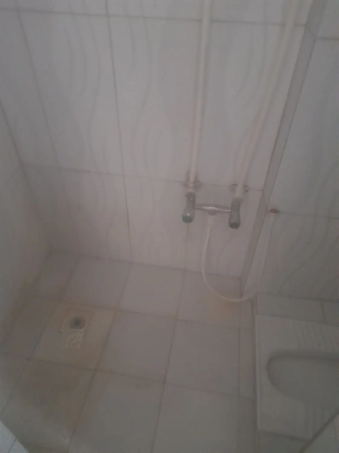 ۶۰متری،دوخواب، همکف