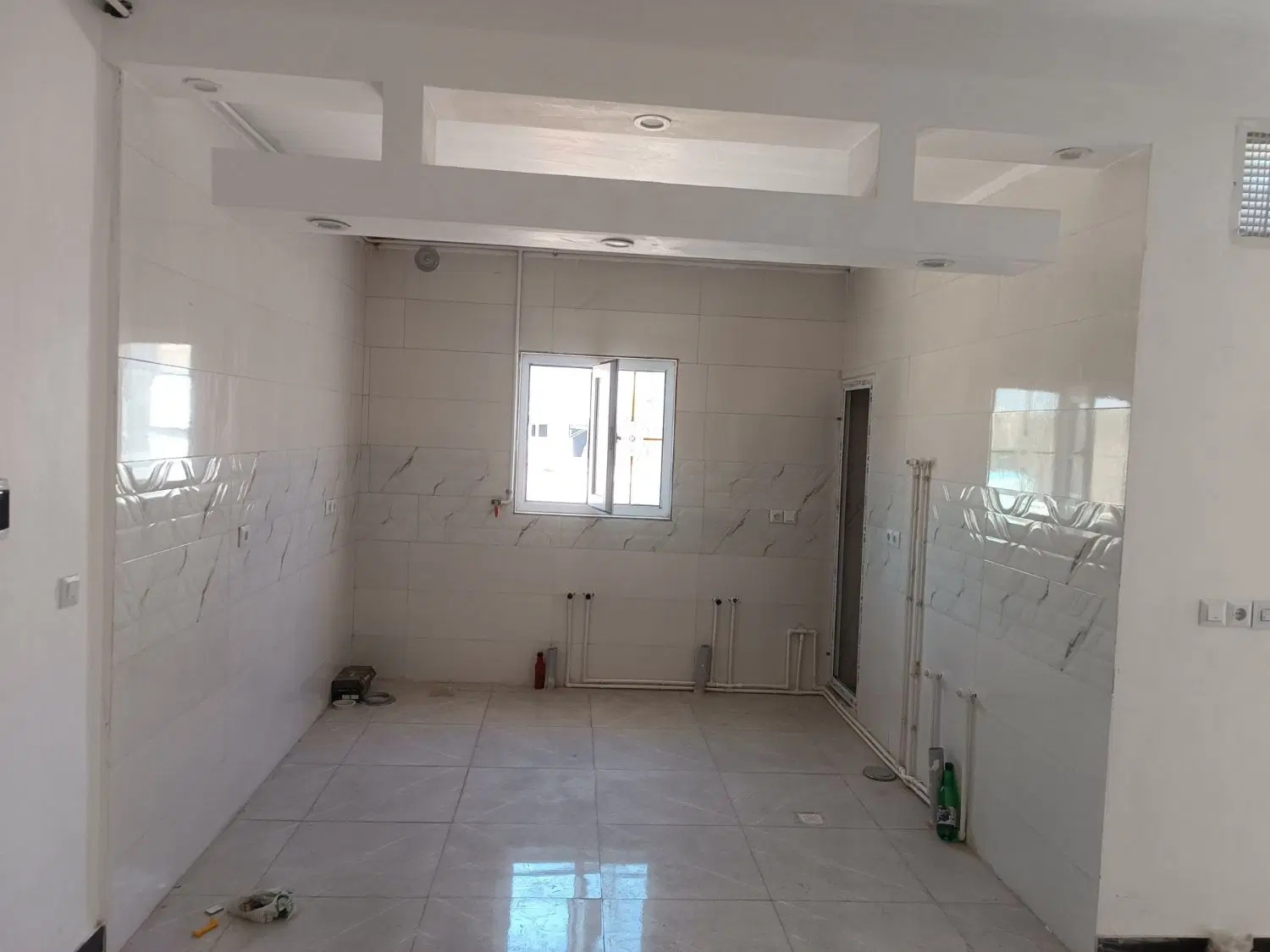 طبقه دوم شهرک حکمت