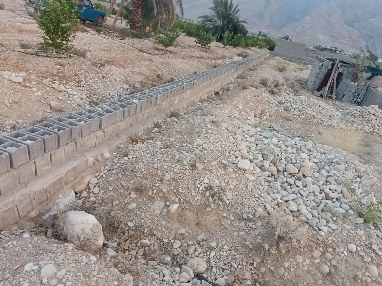 زمین فروشی
