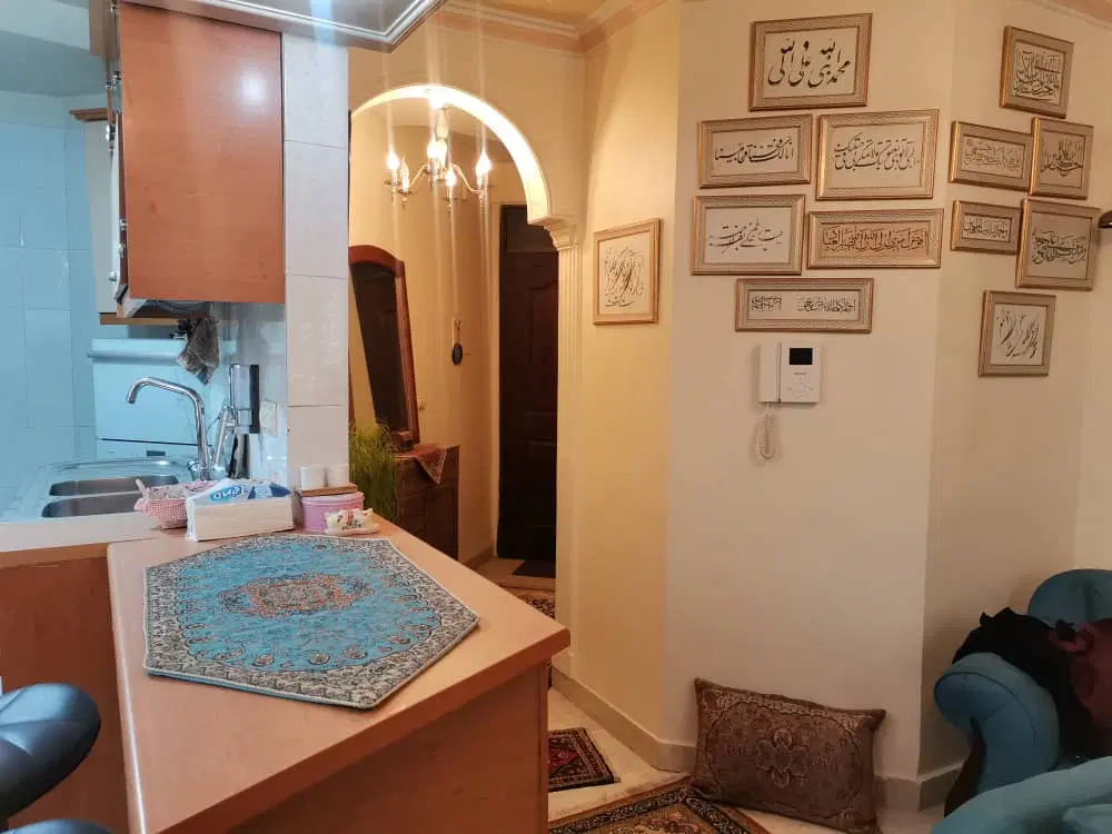 رهن و اجاره آپارتمان ۹۰ متری ایثار شهرک بنفشه
