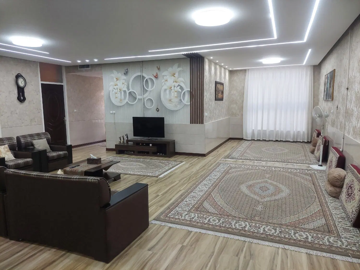 منزل ویلایی ۳۰۰ متری سه خواب