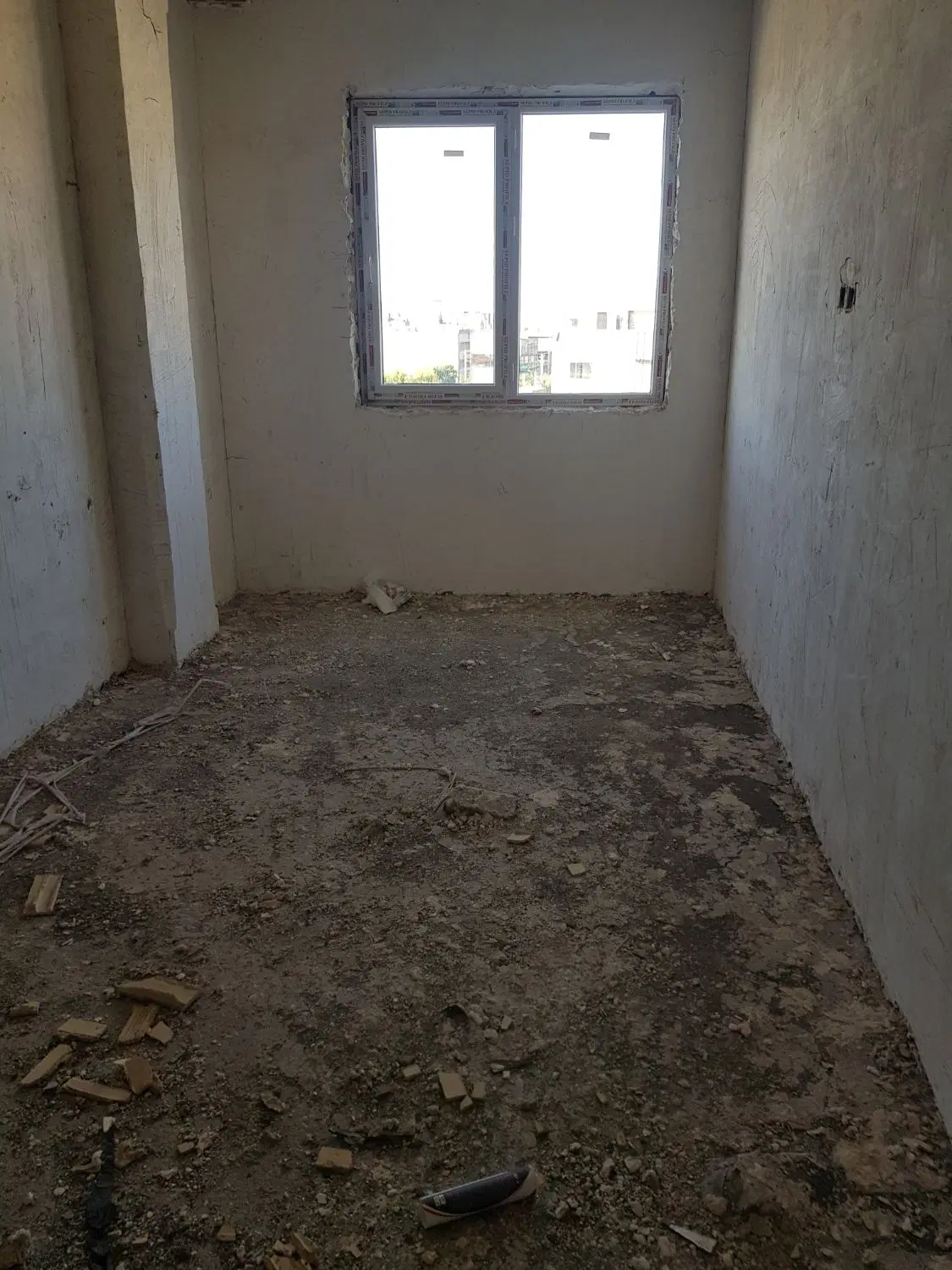 فروش یک واحد ۱۴۰ متری
