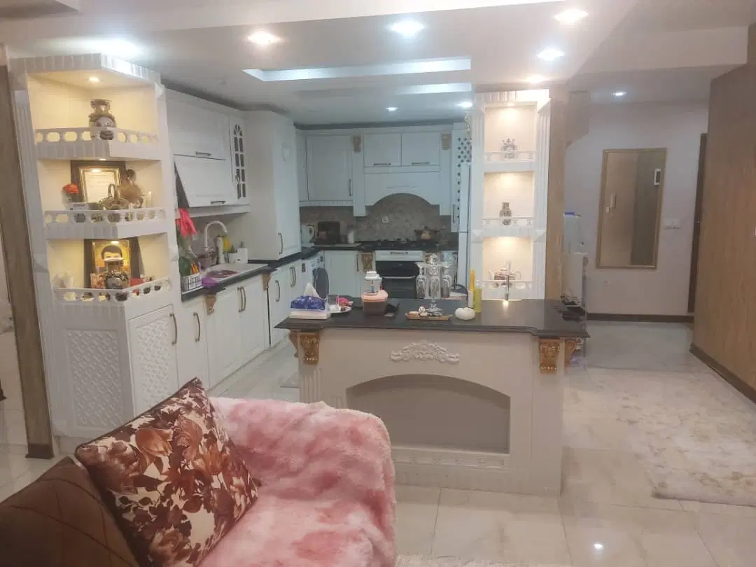 فروش فوق‌العاده  آپارتمان سه خواب صدرا