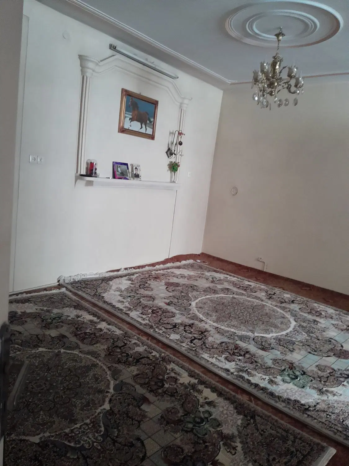 ساختمان سه طبقه ۷۲ متری