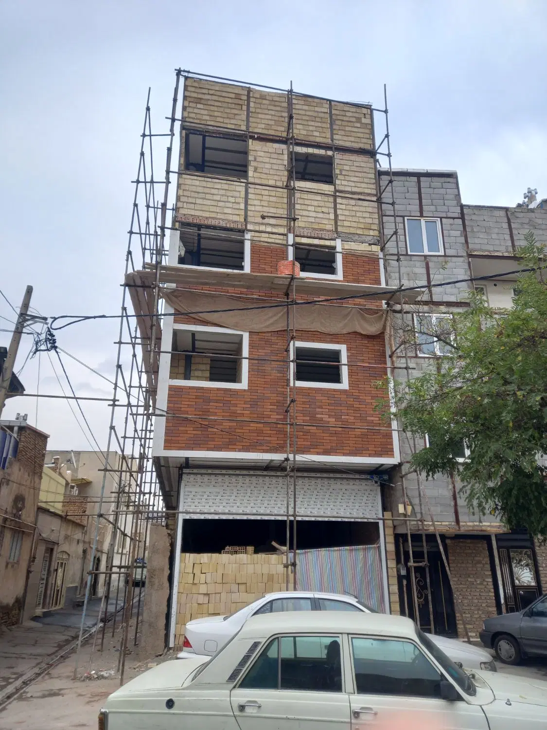 فروش واحدهای تقریبا آماده