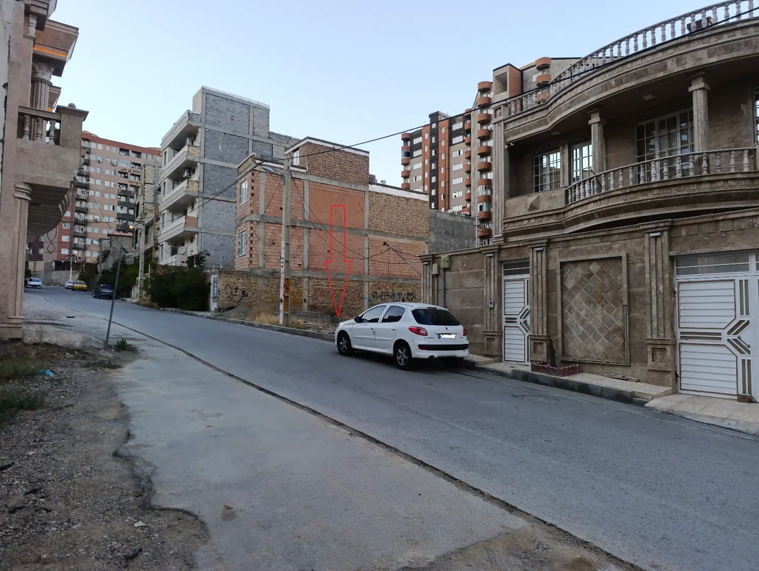 زمین 200 متر مربع