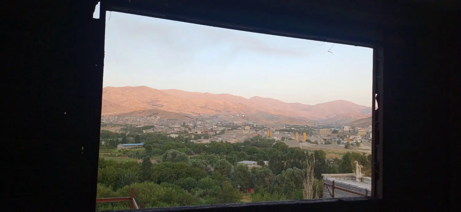 سه طبقه و پیلوت