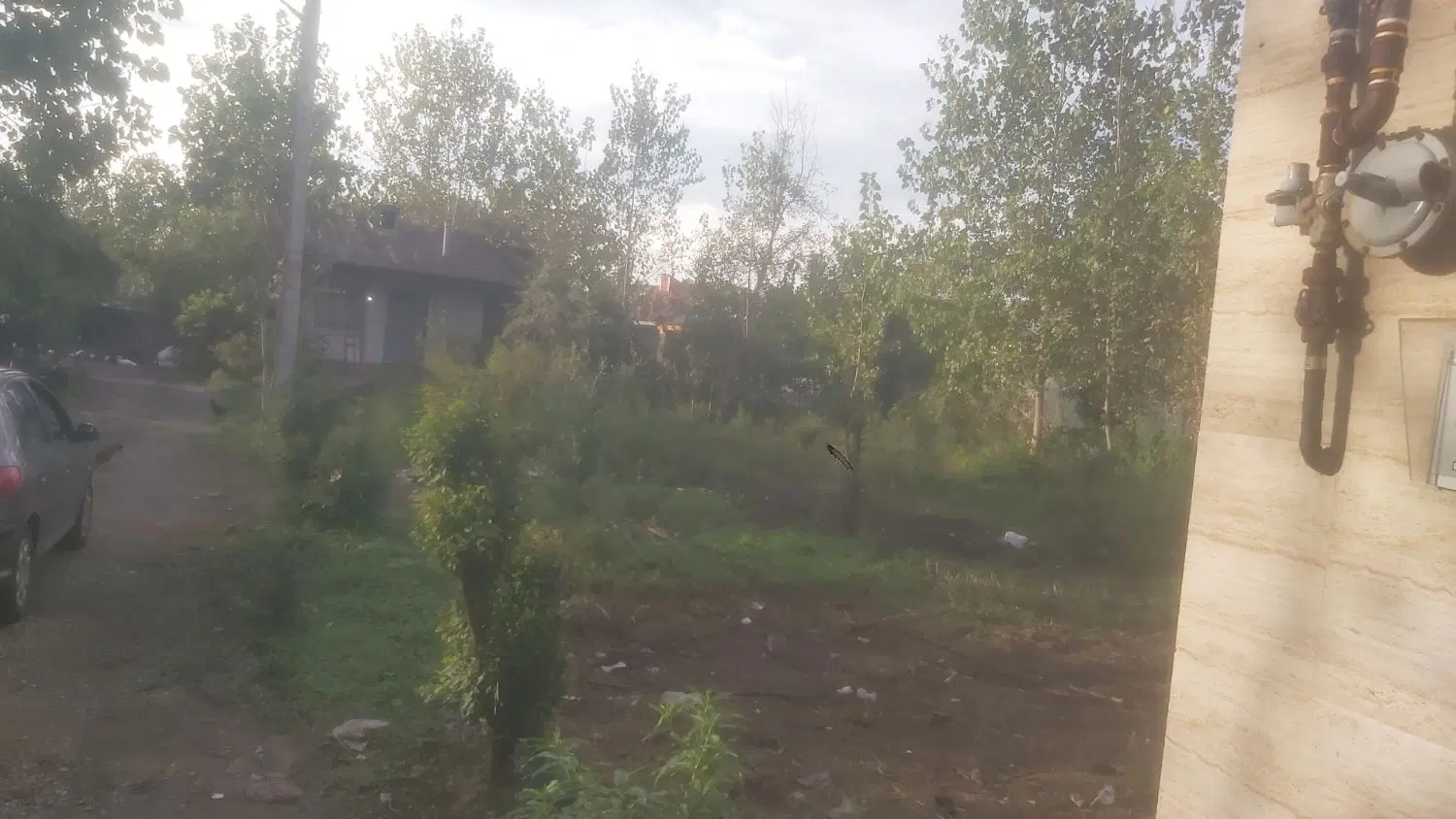 ۳۵۵متر زمین مسکونی با انبار بزرگ