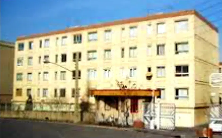 هم خونه یا هم خانه میخوام