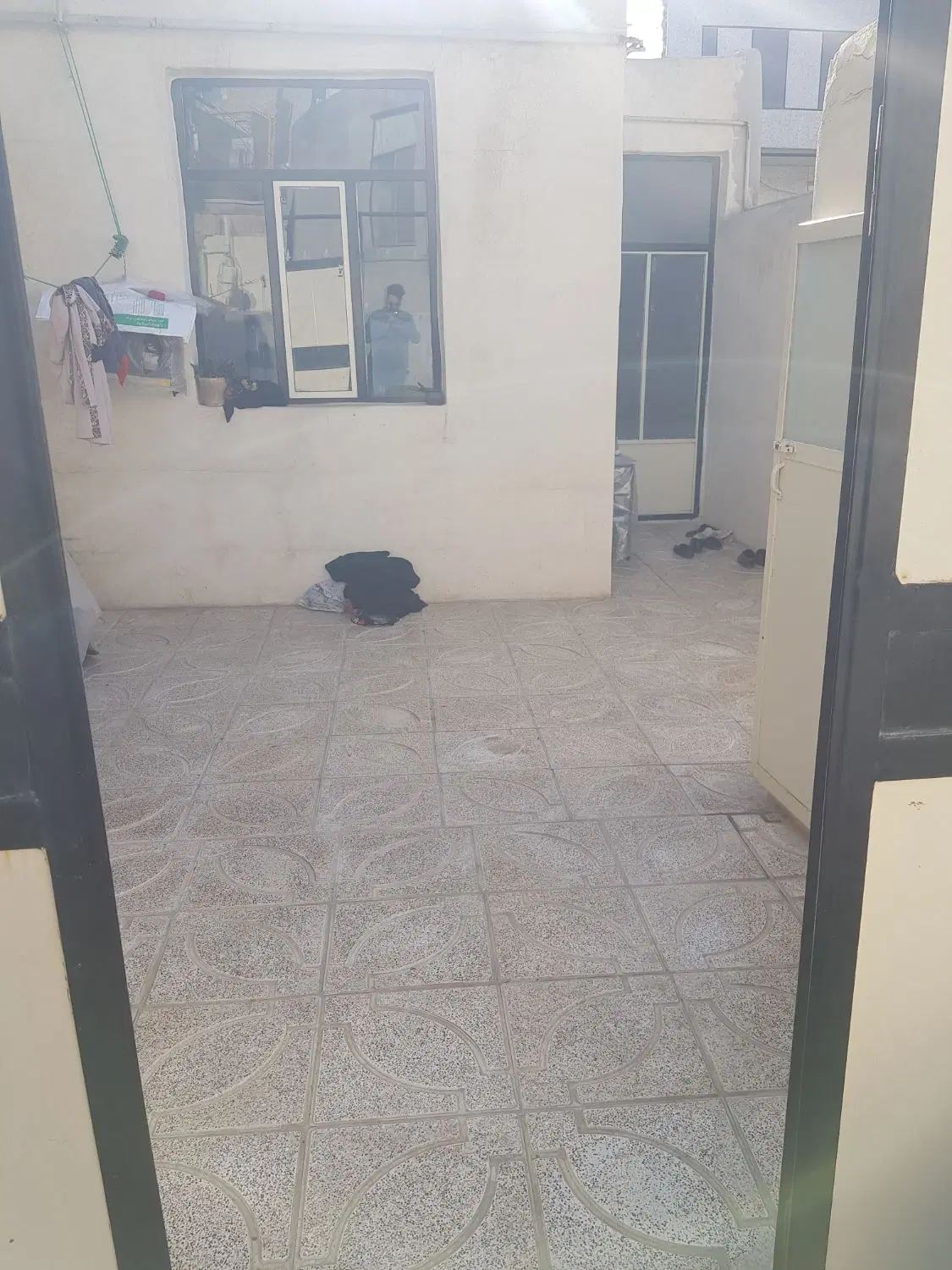 ۸۴ متر دربست حیاط دار
