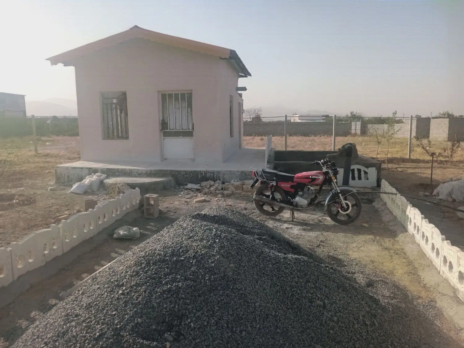 ویلاباغ نوساز مرزیجران باغ انگور۱۵۰۰متر زیره قیمت