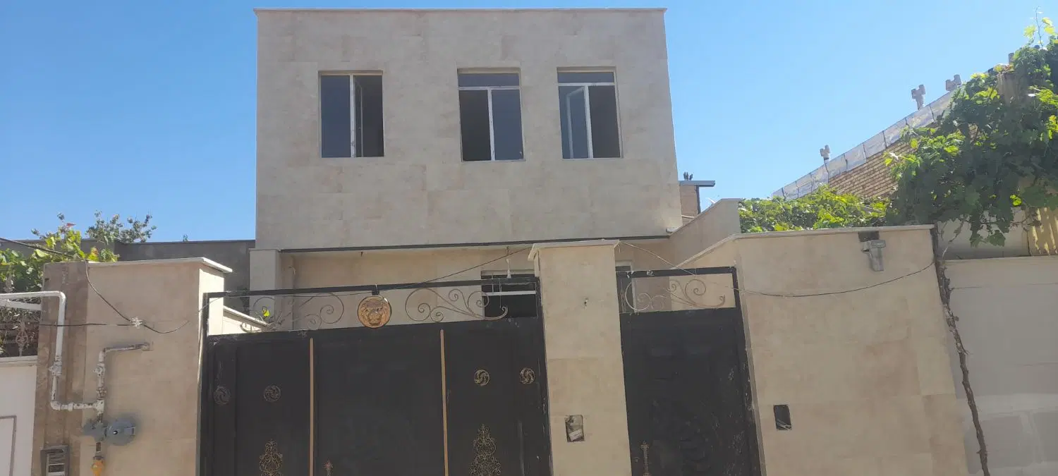 خانه دو طبقه راه جدا در خیابان صبا