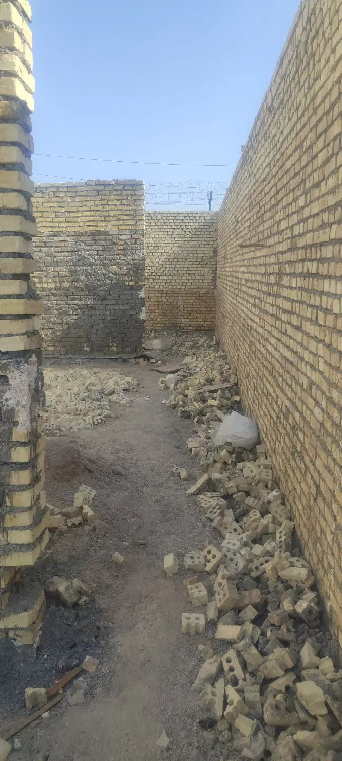 زمین نمی کار 90متری