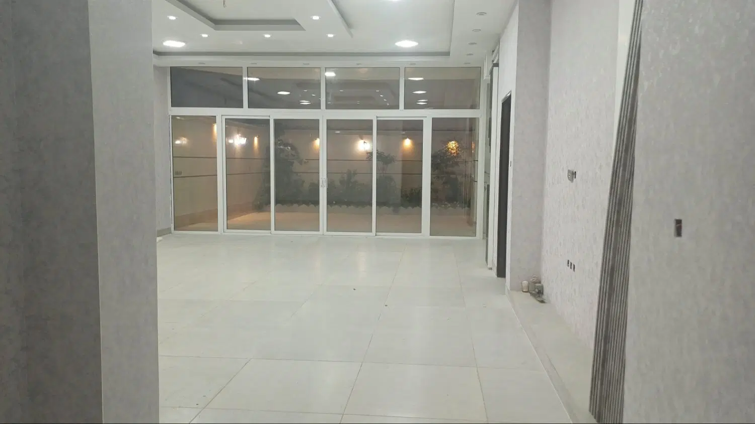 اجاره مغازه مطهری جنوبی امیرآباد