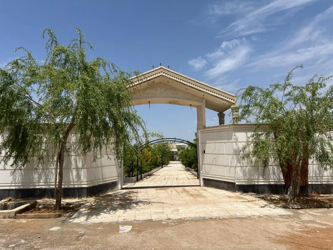 فروش کارخانه رب گوجه وترشیجات