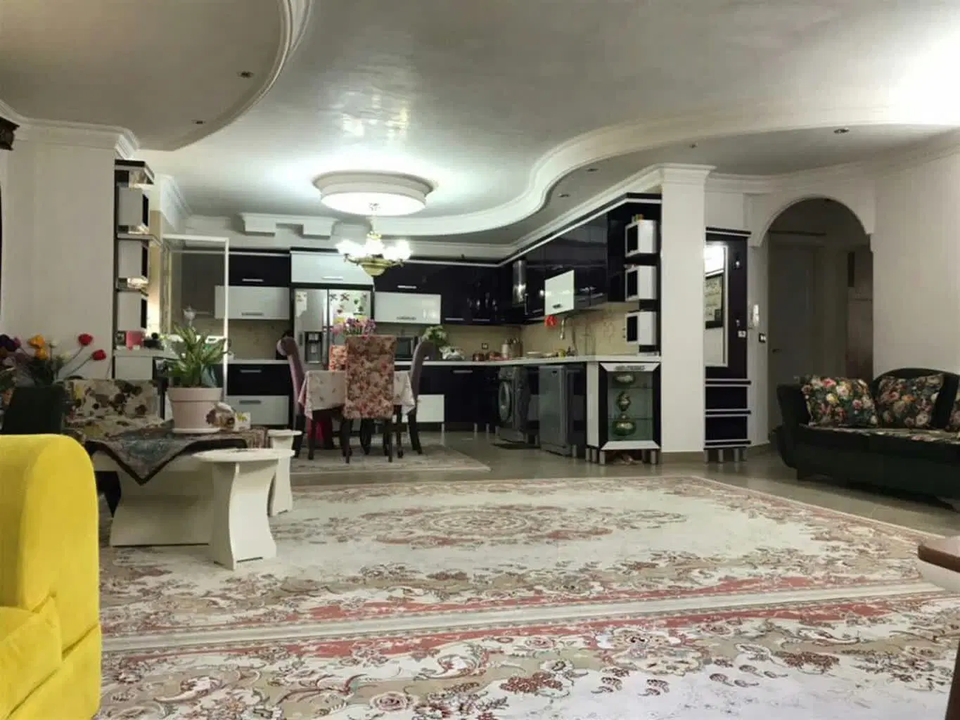فروش واحد مسکونی طبقه سوم