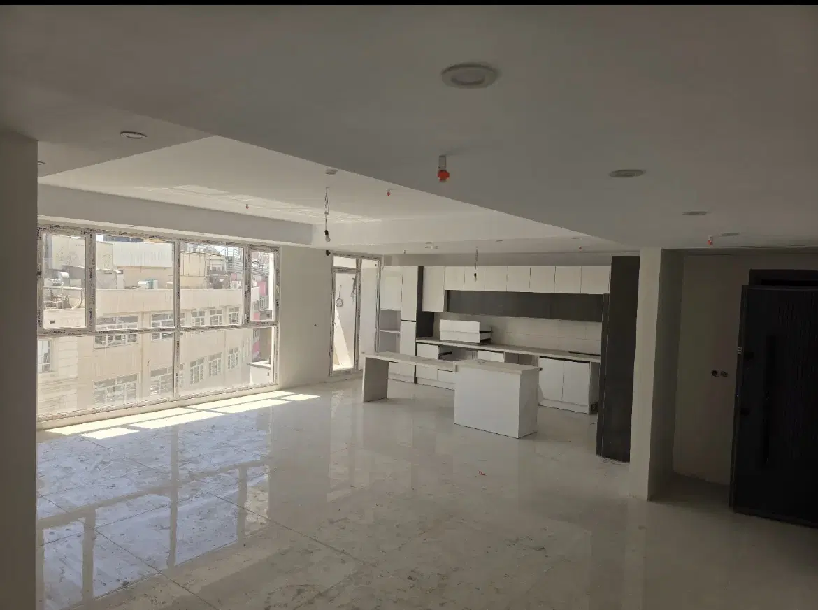 ۱۷۸متری فول امکانات غرق در نور .حاج اقا قربانی