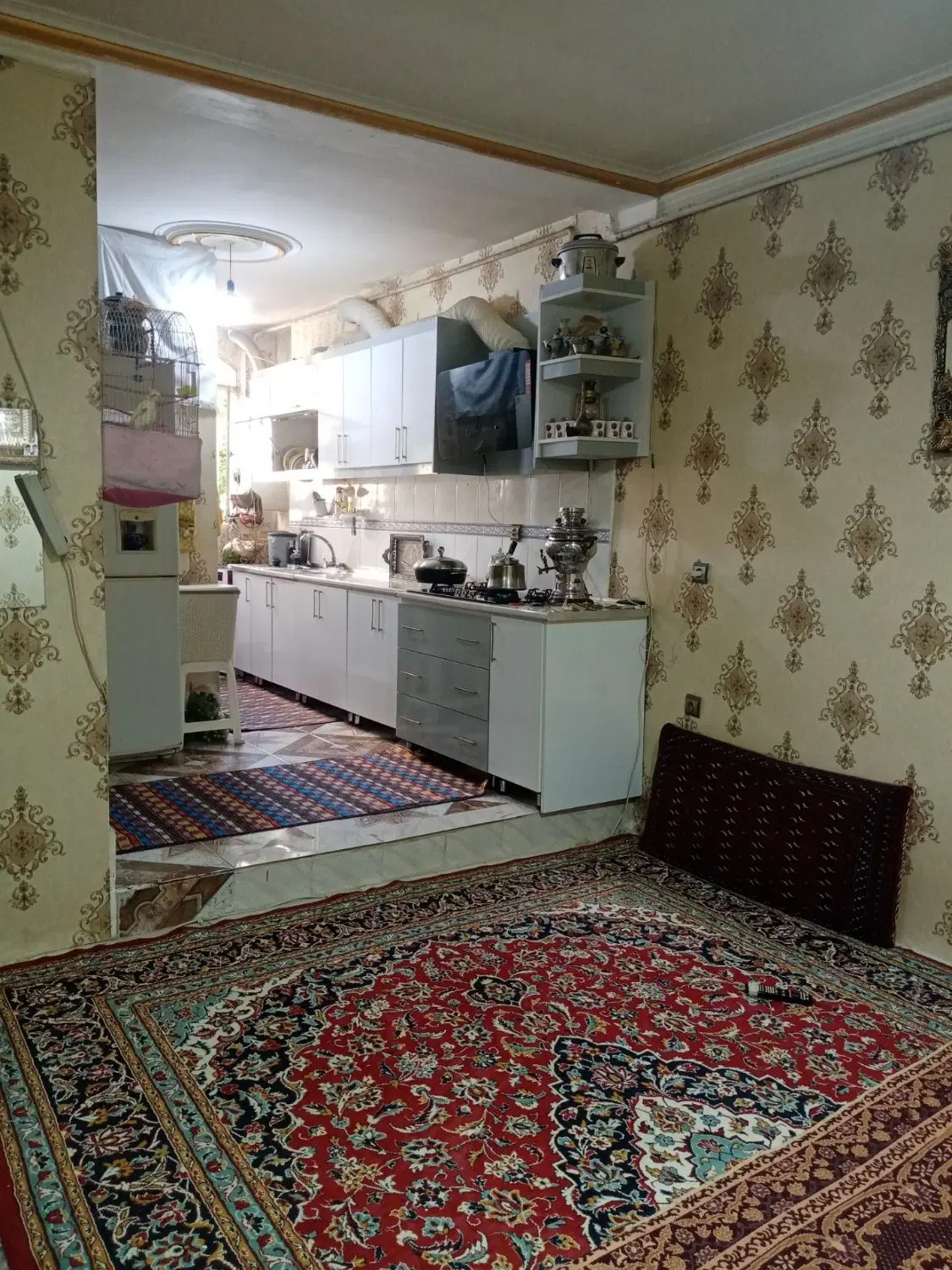 آپارتمان طبقه اول شهرک حجت