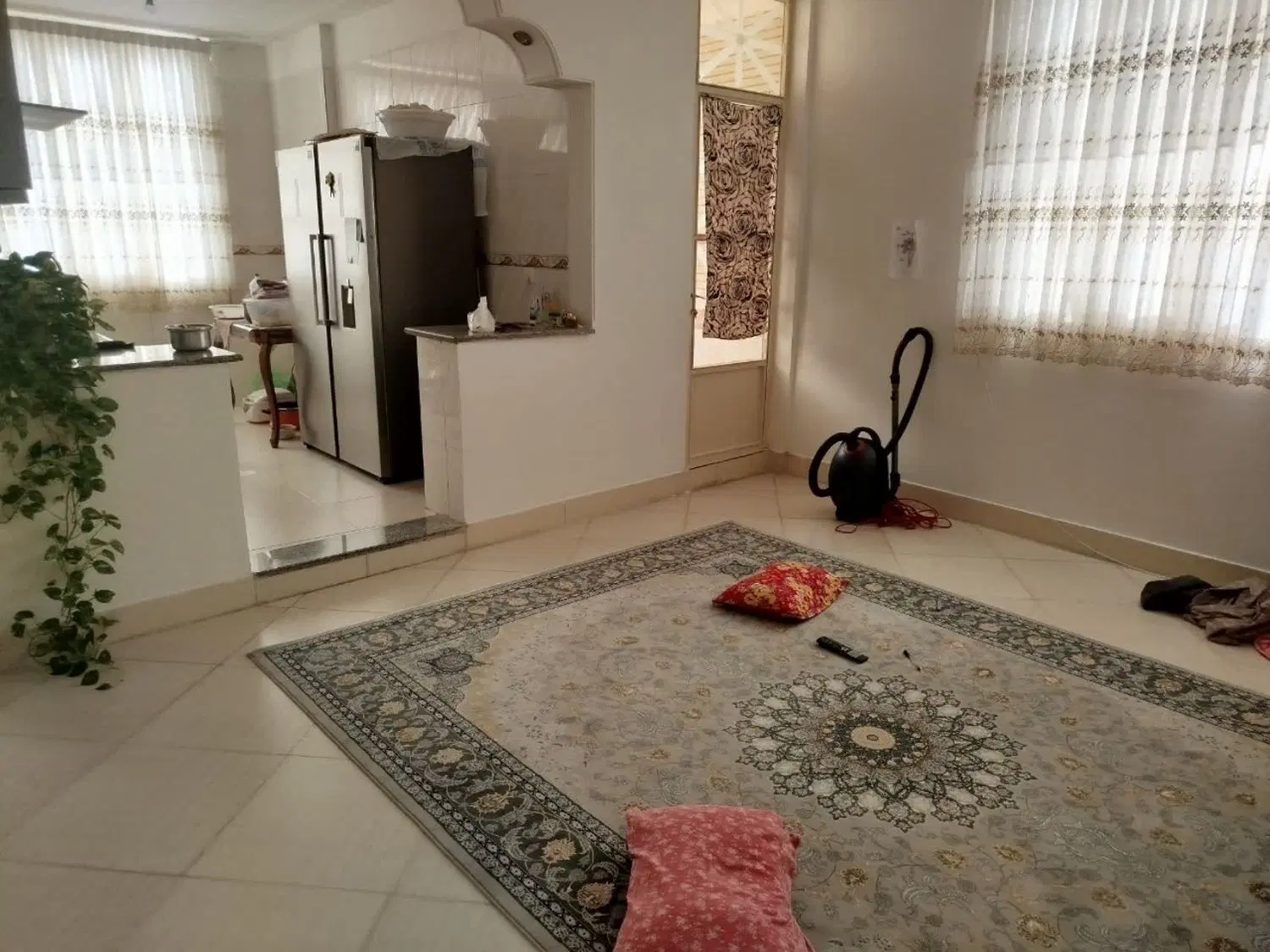 آپارتمان ۹۰ متری  فروشی خیابان مطهری