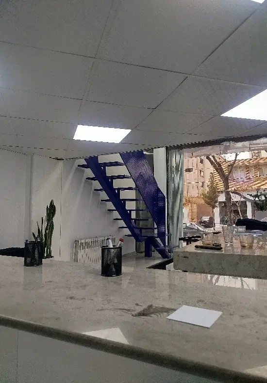 آپارتمان (نقلی) استقلال