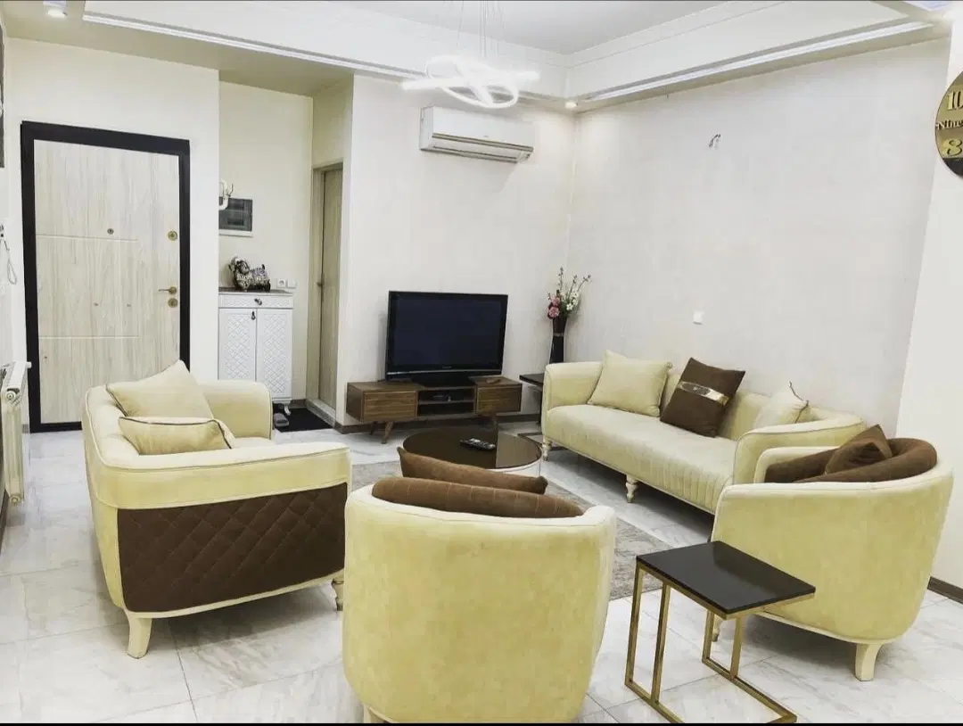نیازمند هم خانه شدن