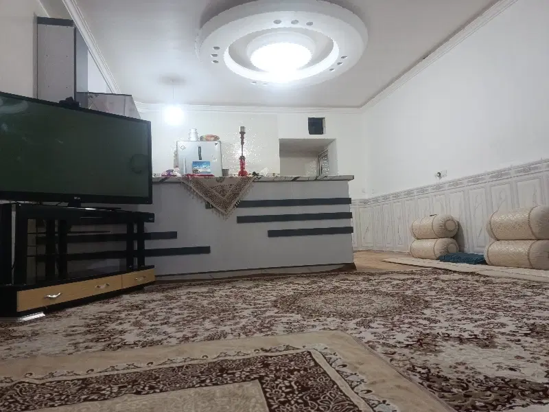 خونه واحددو۸۰متری پارکینگ ندارد برای افراد کم جمیت