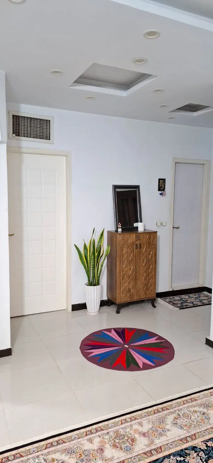 واحد 70 متری روبنما. خیابان امام خمینی