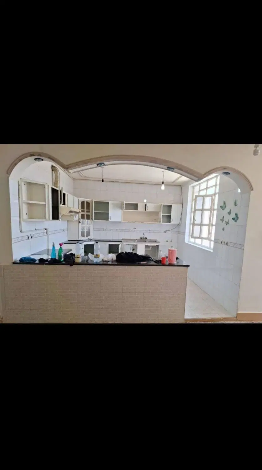 شرکتی ویلایی روبه روی بازار فیه هزاریا
