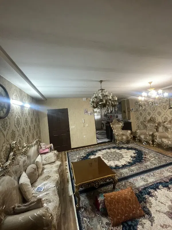 90متری طبقه 4 بدونه آسانسور و  پارکینگ
