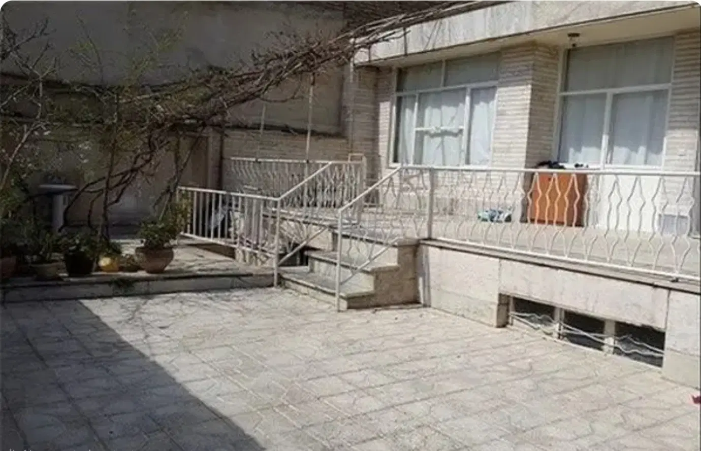 دو طبقه قدیمی ساخت