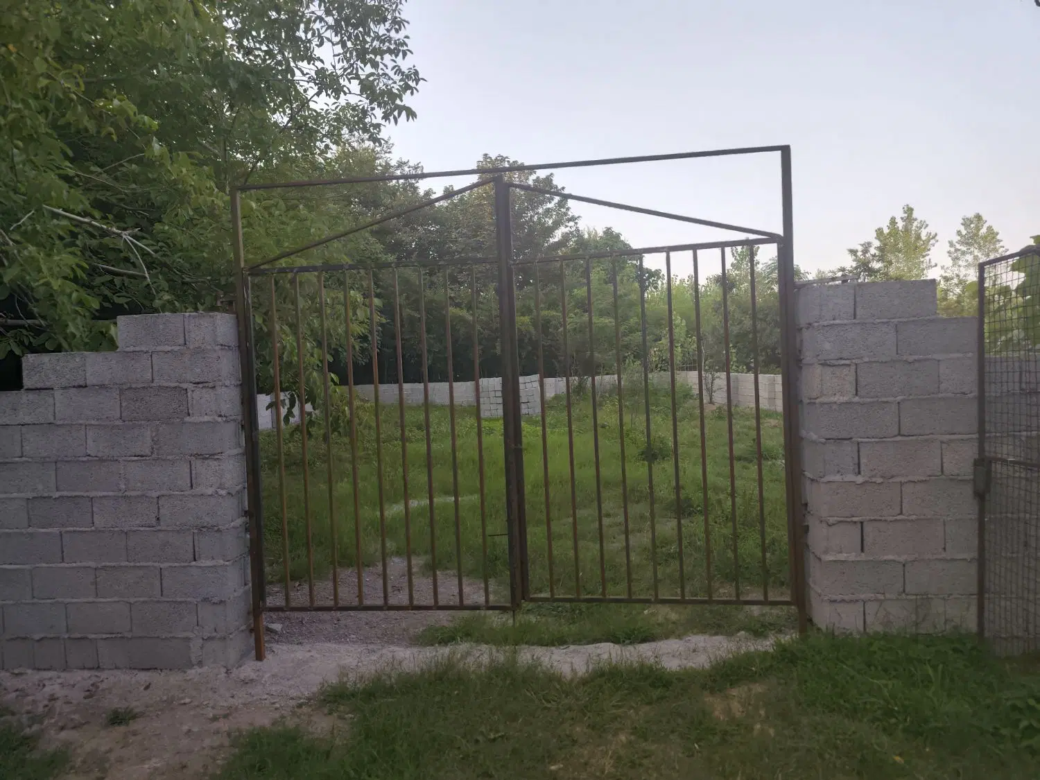 زمین داخل طرح هادی