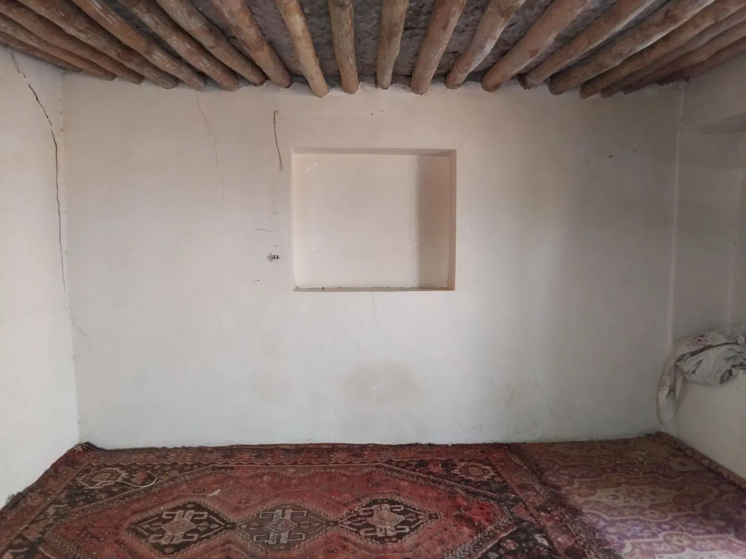 یک اتاق  چهارده  متری