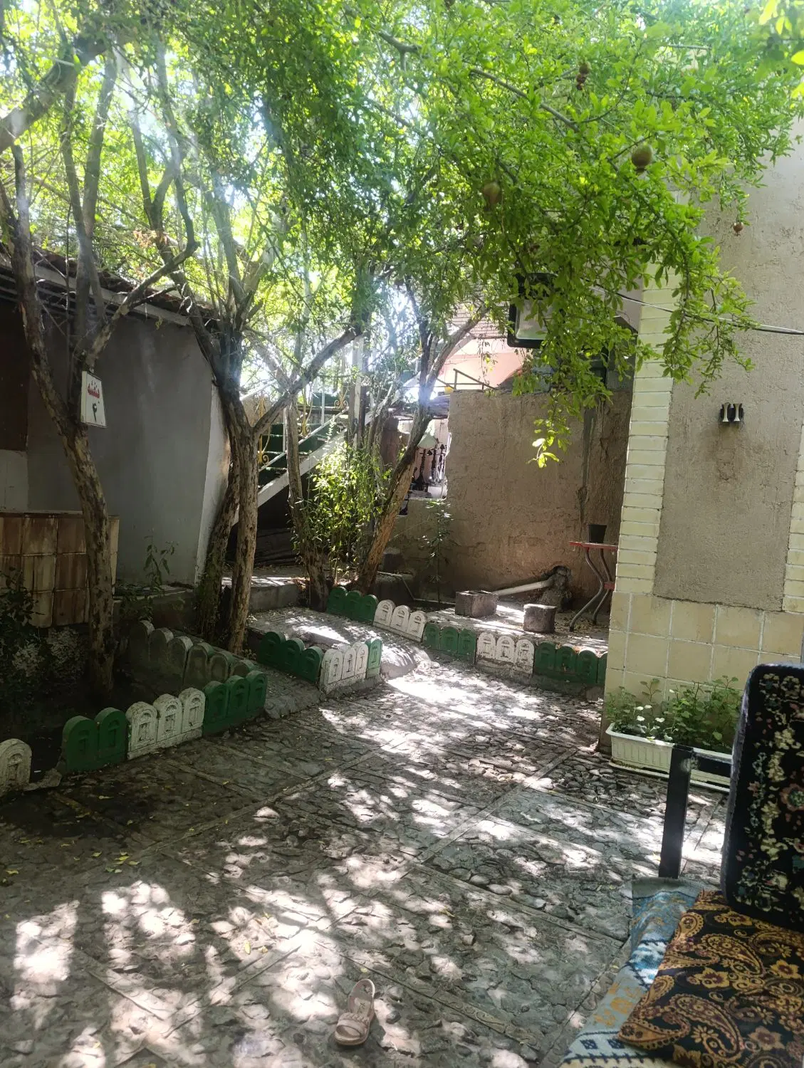 خیابان نشاط