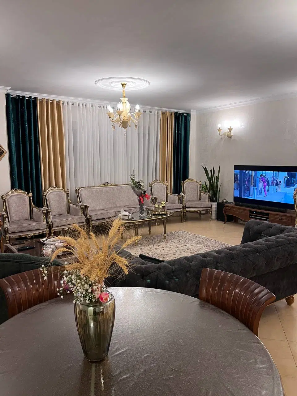 ۱۰۸ متر دو خواب تخلیه کم واحد  ۲پارکینگه