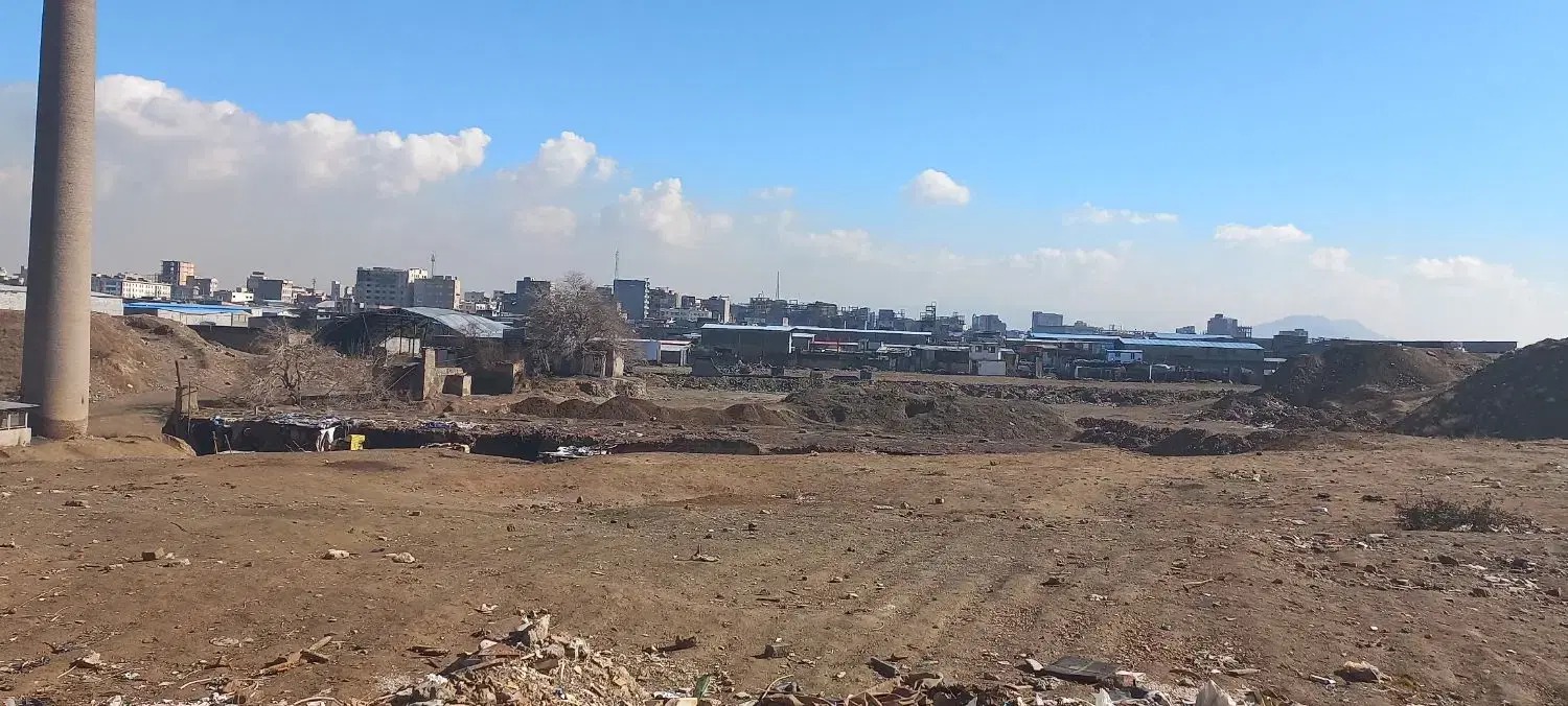 زمین ۲ هکتار دولتخواه جنوبی کاربری تجاری و اداری