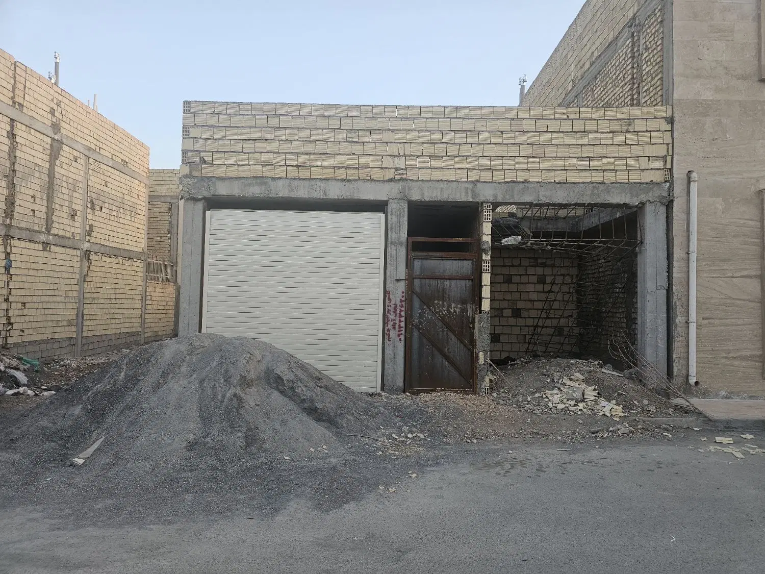 فروش مسکونی نیمه کاره