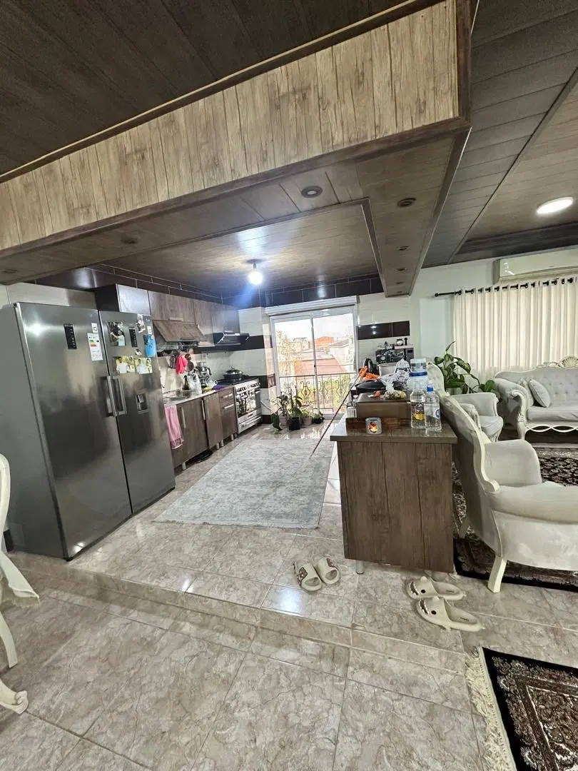 رهن و اجاره اپارتمان ۱۳۰ متری دوخوابه خ معلم