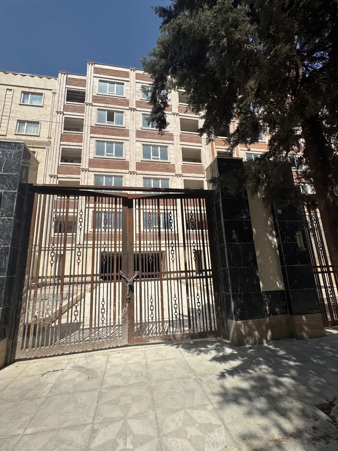 110مترنوساز سنددارکلیدنخورده ۱۳غربی شمالی روبه نما