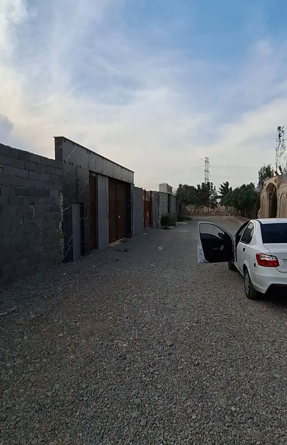 چهاردیواری گلزار